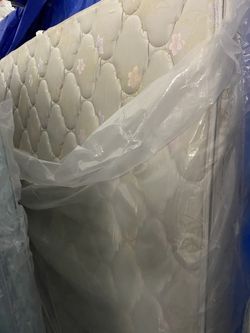 Pillow Top Queen, Double Sided. Must Go This Week.