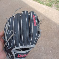 Girls Softball Glove