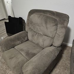 Serta Power Recliner