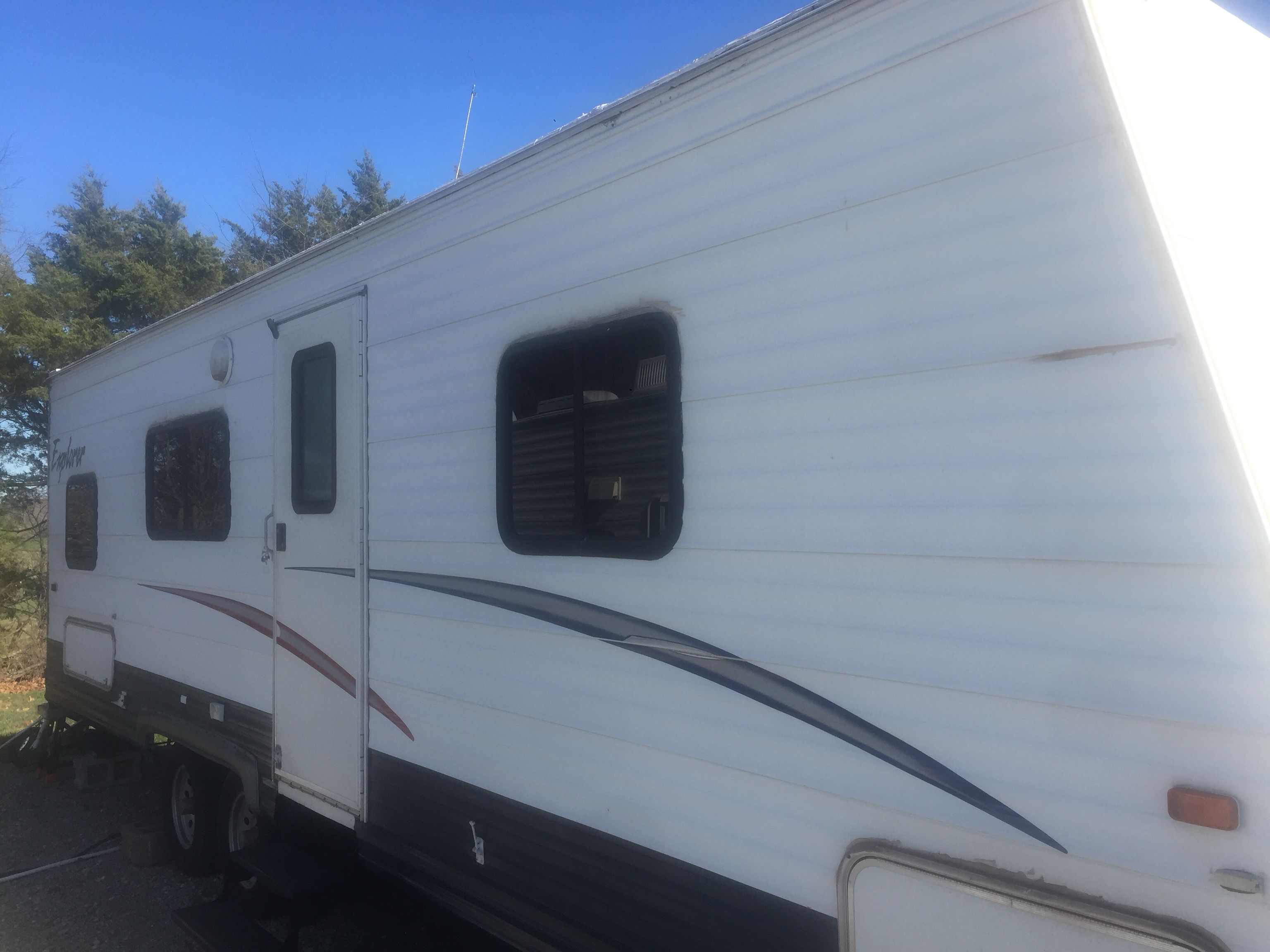Photo 2006 Frontier Explorer Camper RV