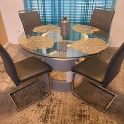 Beautiful Dining Table 