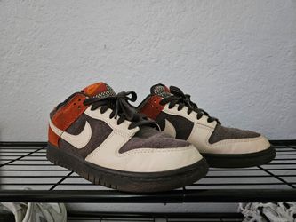 Nike Dunks "Red Panda"