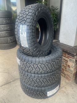 285/70/17 TOYO TIRES OPEN COUNTRY RT TRAIL
