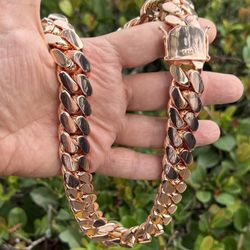 835grams super heavy Miami Cuban links close links rose gold necklace🔥🔥