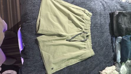 Mens Hurley Shorts - Large