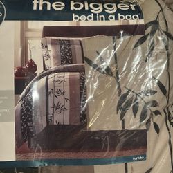 JC PENNYS HOME COLLECTION THE BIGGER BED IN A BAG (KUMIKO)