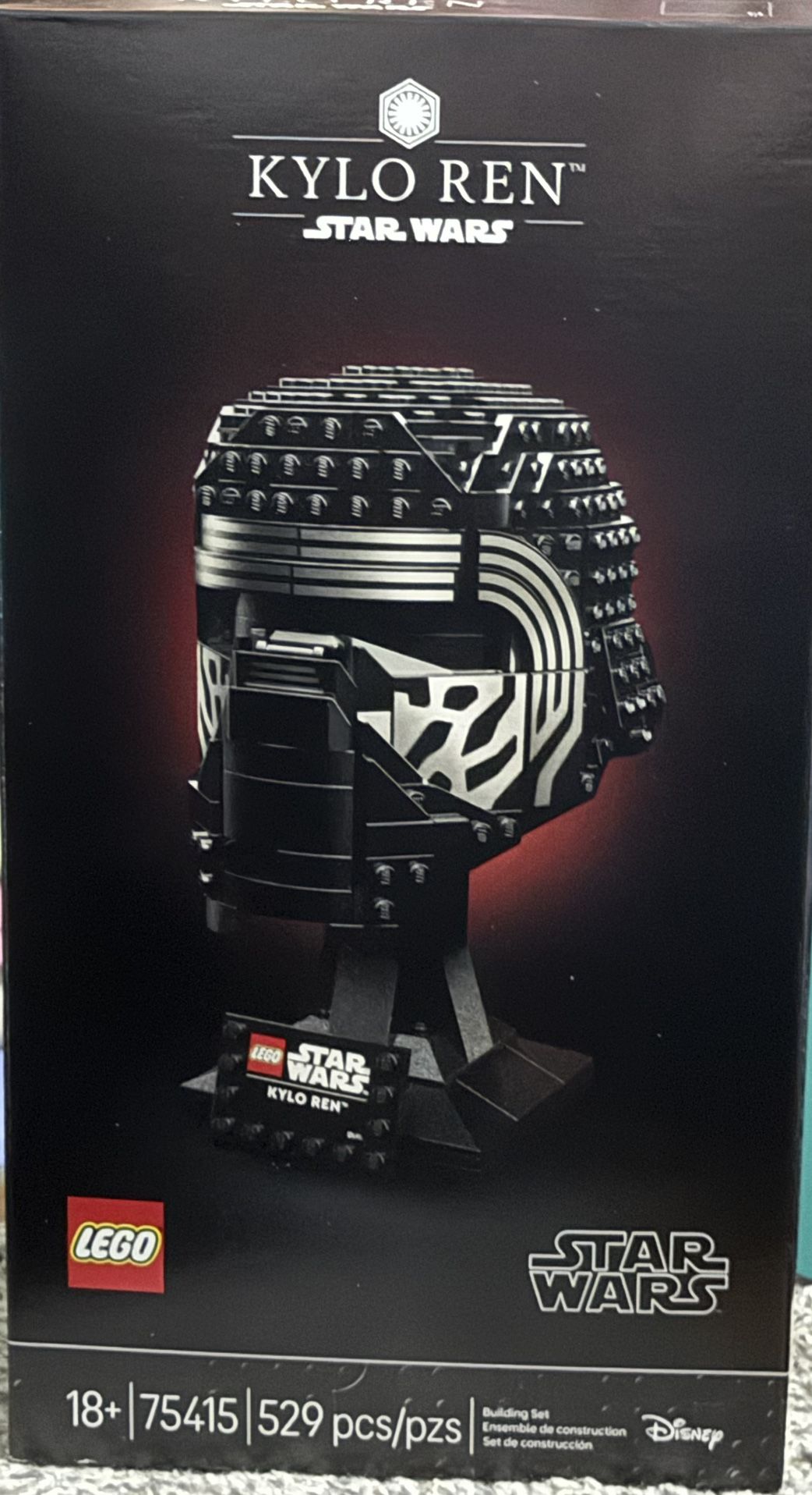 LEGO  STAR WARS KYLO REN  MASK NEW In Box