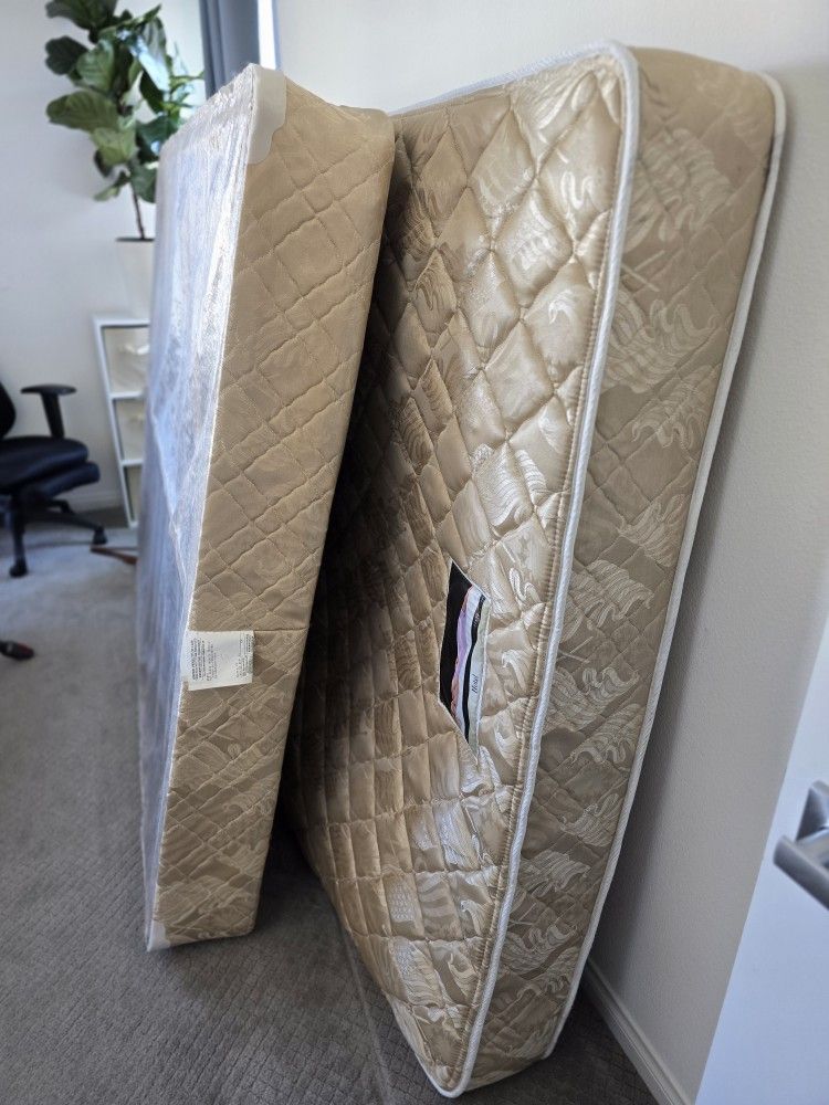 Queen Size Mattress With Box spring