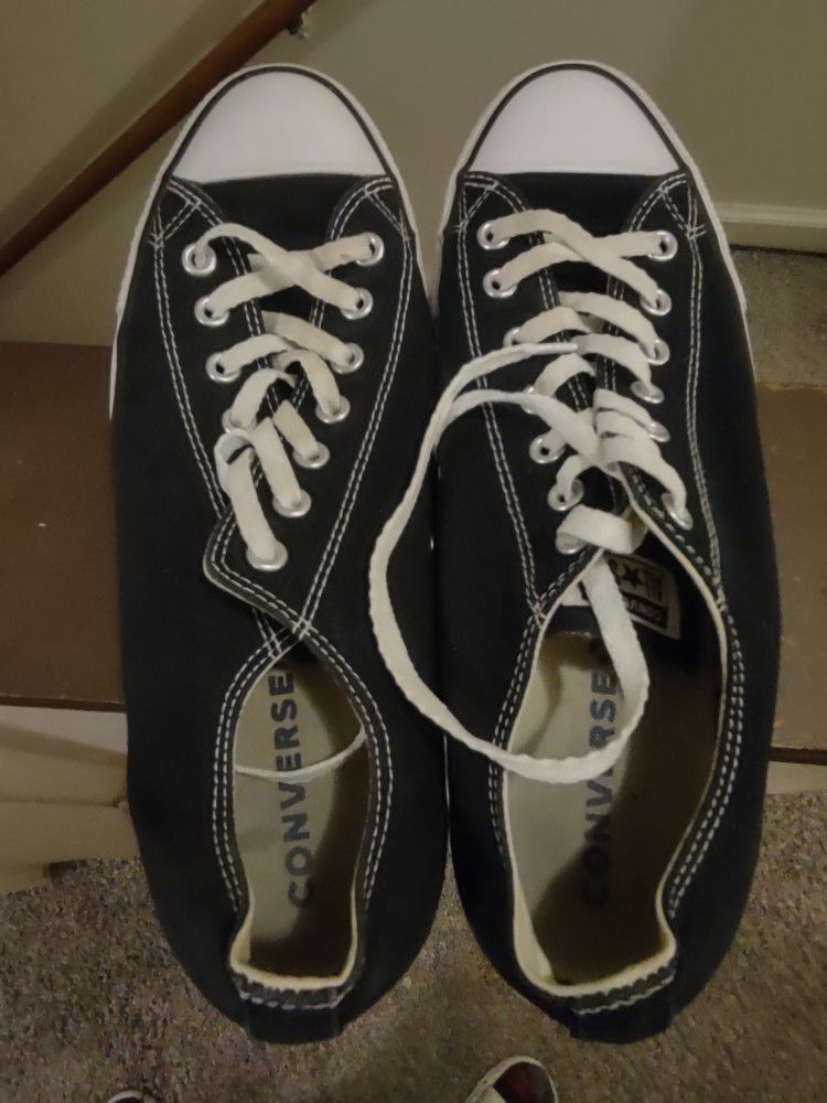 Converse All Star Size 12 Black And White Low Profile Tennis Shoes