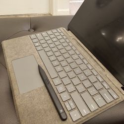 Surface Pro 8  With Pen And Keyboard 