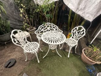 4-Piece Cast Aluminum Patio Bistro Set