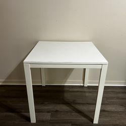 🪑✨ Sturdy Table – Perfect for Dining, Office, or Study ✨🪑