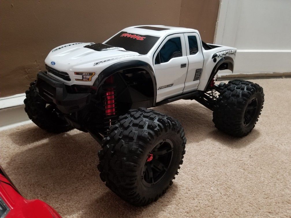 Traxxas xmaxx 8s for Sale in Croydon, PA - OfferUp