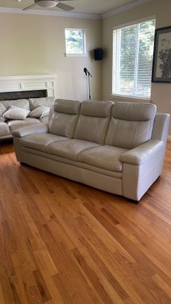 White leather couch - 7.5’ , pick up only