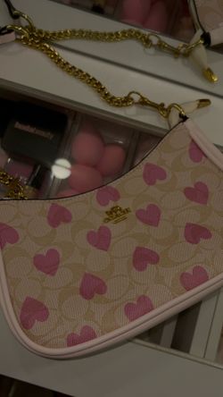 Heart coach bag