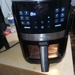 Gourmia 6-Qt Digital Window Air Fryer with 12 Presets & Guided Cooking Black