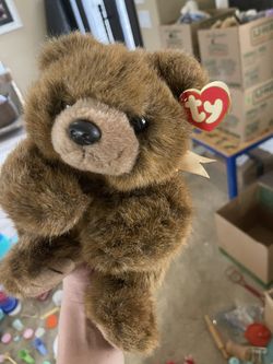 Magee Beanie Baby Stuffy