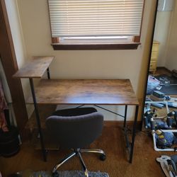Desk & Chair