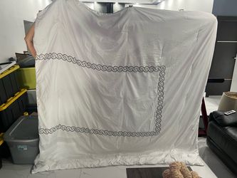 White Comforter with Gray Greek Key Border