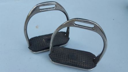 English hunt seat irons