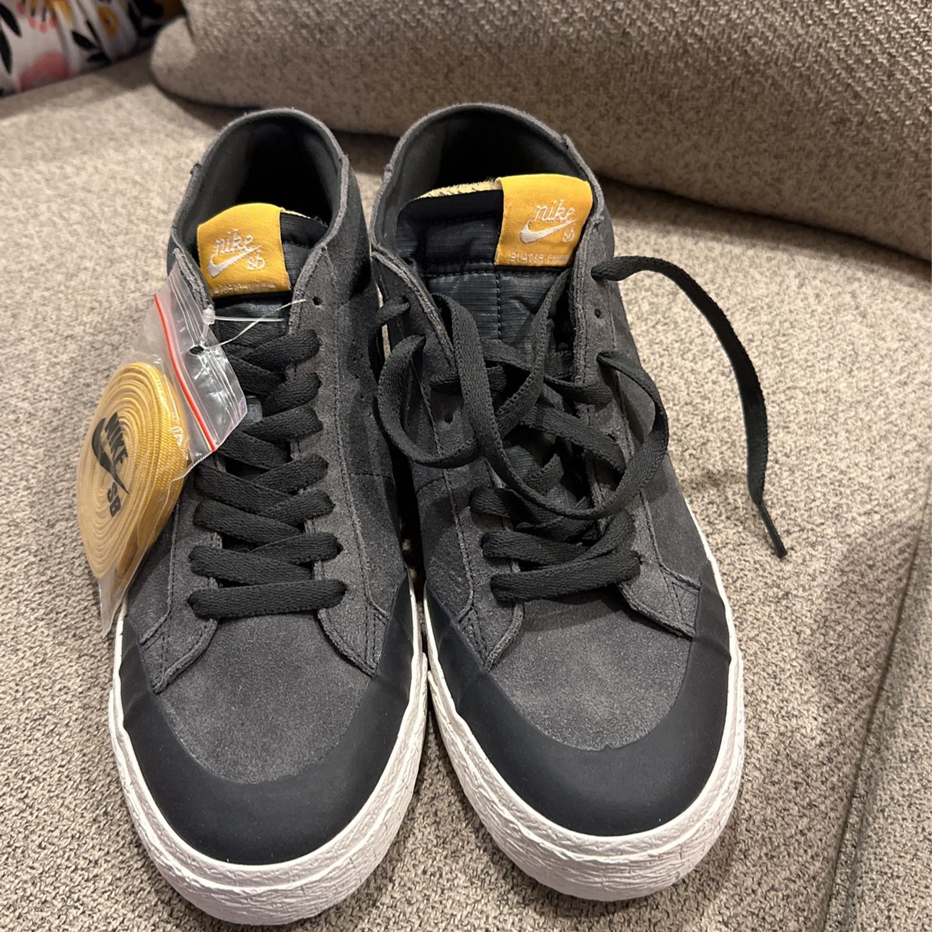 SB Blazer chukka Size 8 Men