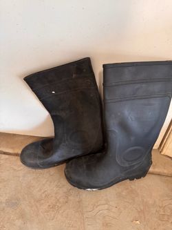 Black Rubber Rain Boots