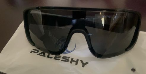 Men’s paleshy glasses