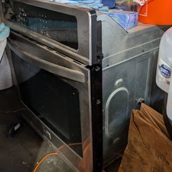 Wall oven