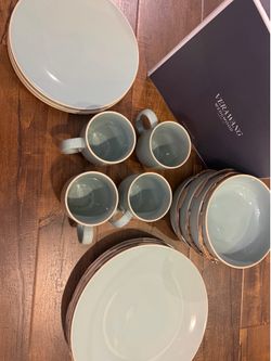Vera Wang Wedgewood 16 piece dish-ware set NEW