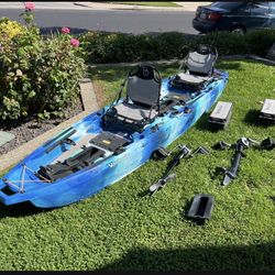 Fishing Kayak – 2 Person, Propeller Drives