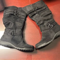 Boots Size 8w