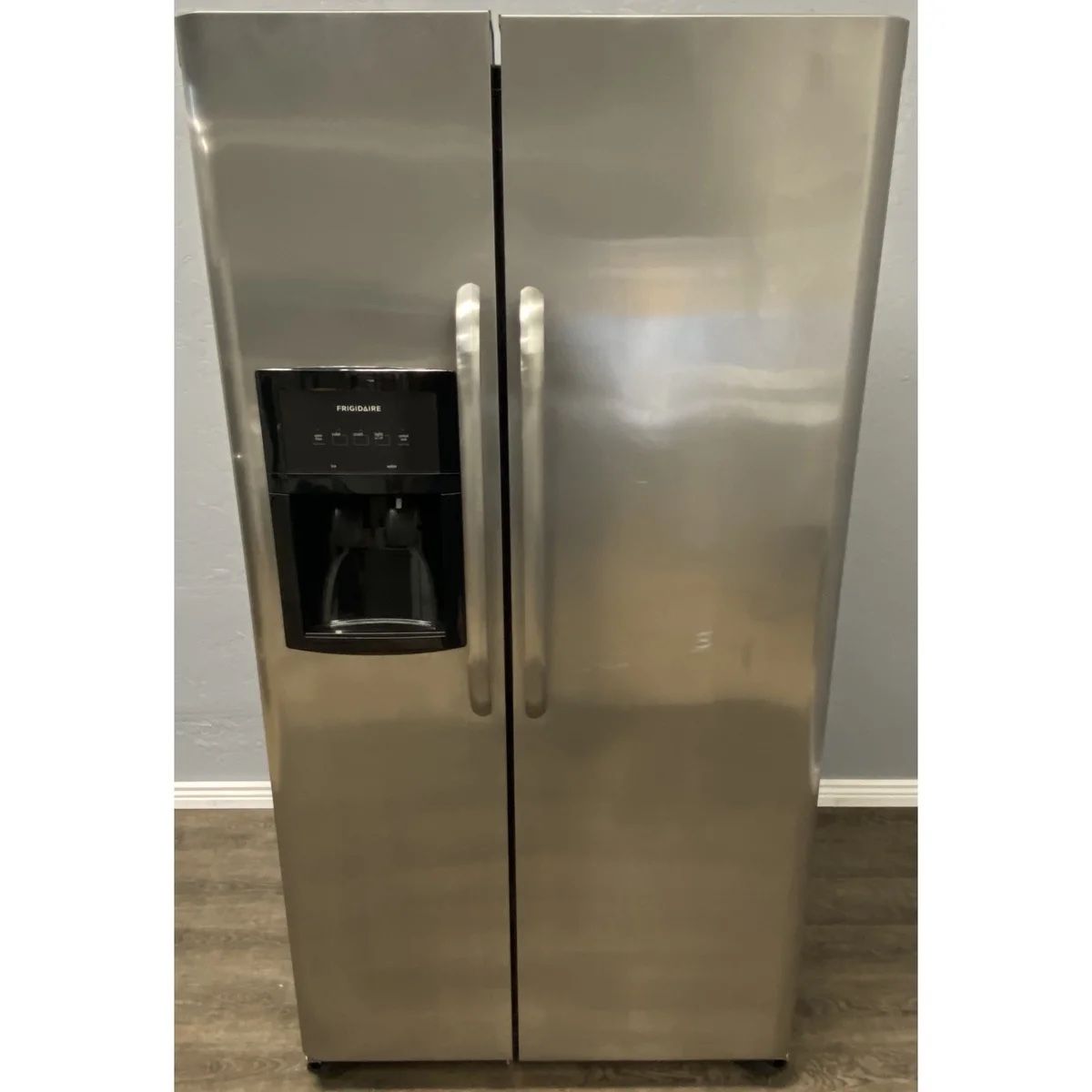 Frigidaire 26 Cu. Ft. Refrigerator FFHS2622MSYA