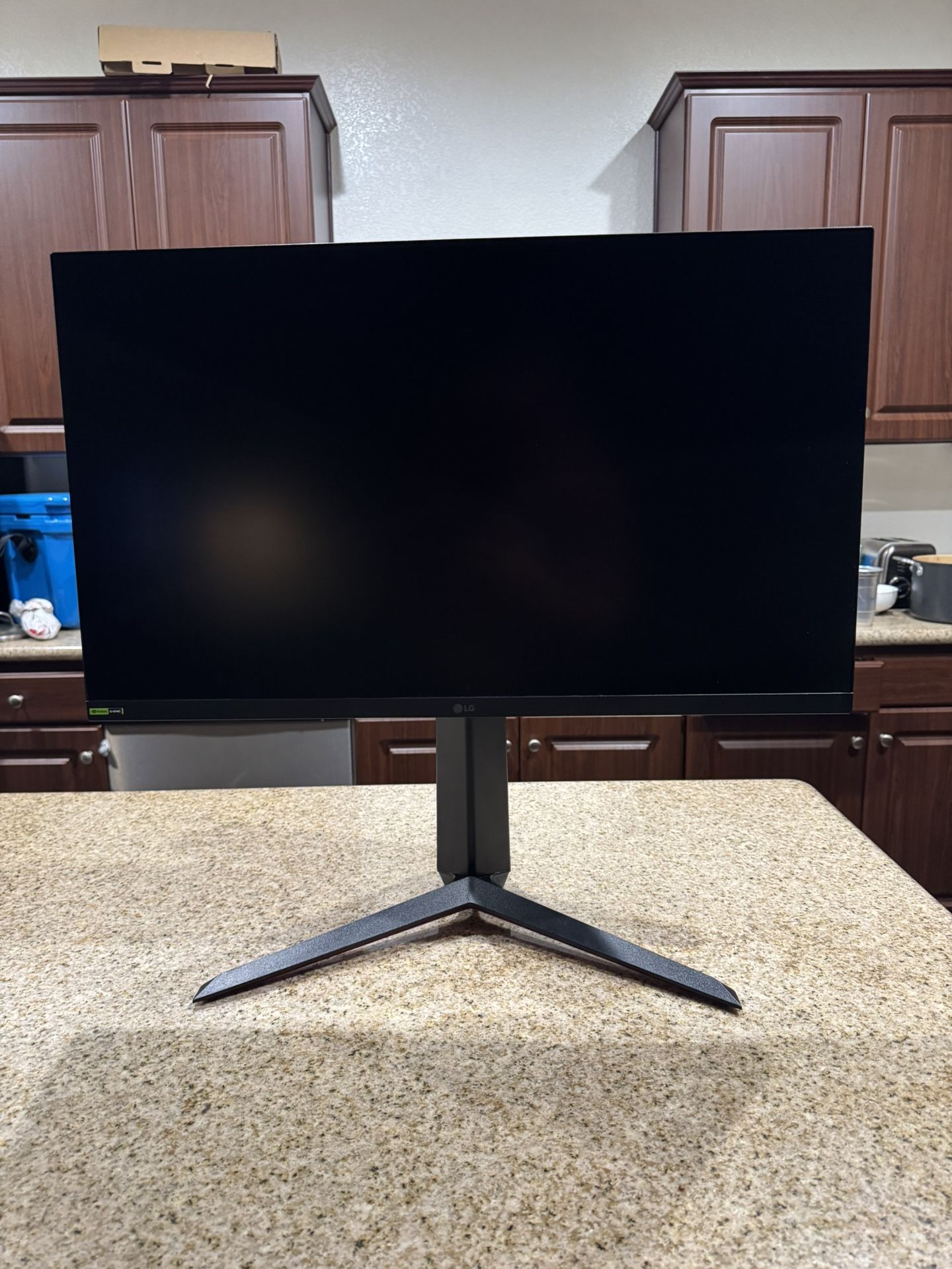 27” LG 165Hz Monitor (LG 27GP83B-B)