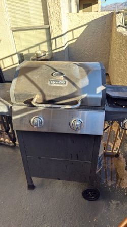 Dyna Glo Gas Grill 