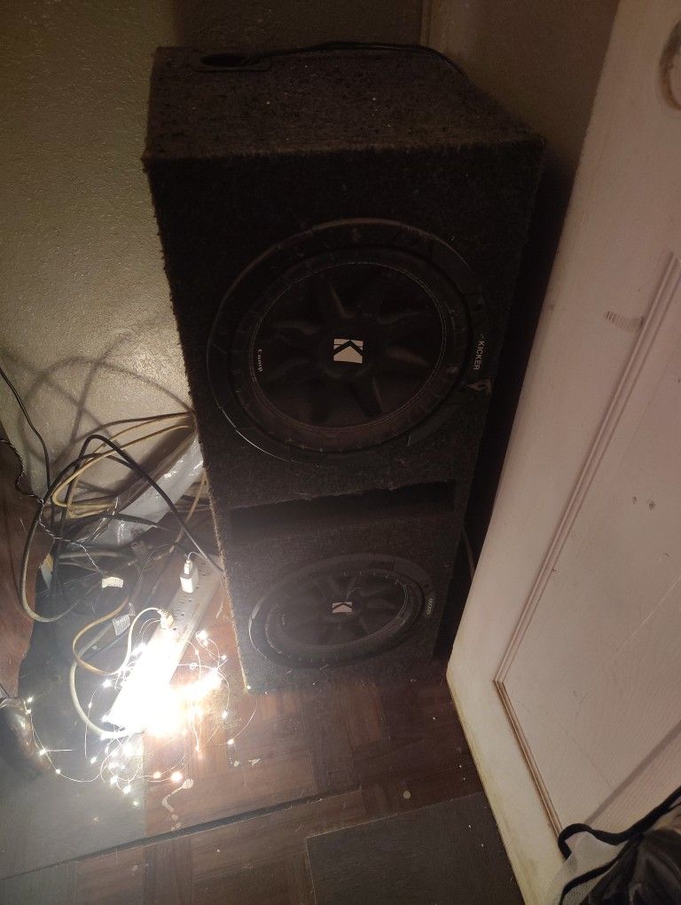 Speaker For Sale Asking 85 Pick Up Only