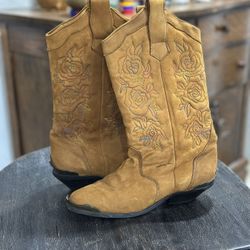 Women’s Cowgirl Boots