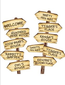 11 piece winnie the pooh sign set