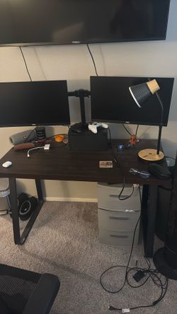 Wooden Desk - (Monitors and xbox not included)