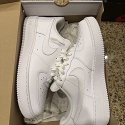 Nike Air Force 1 size 10.5