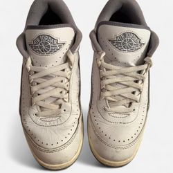 Nike Air Jordan two retro low