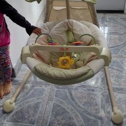 Fisher-Price Deluxe Cradle 'n Swing

