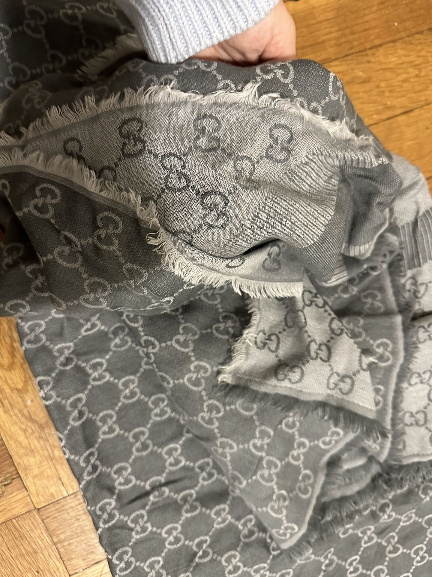 Used Gucci Scarf