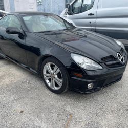 2011 Mercedes Benz SLK 300