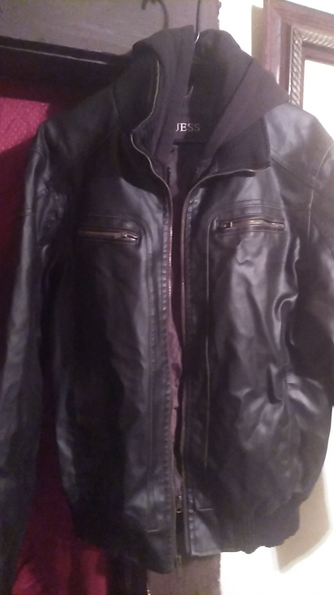 Men's leather guess jacket large