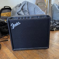 Fender Mustang LT25 Amplifier