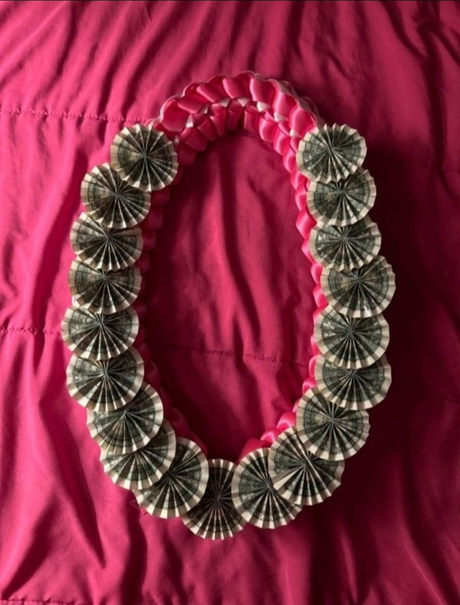 Graduation lei
