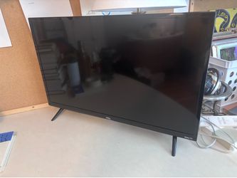 TCL - 32" Class 3-Series LED Full HD Smart Roku TV
