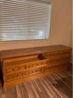 Chest of drawers