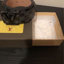 Size 32 Mens Louis Vuitton Belt New With Dust Bag Box & RECEIPT for Sale in  New York, NY - OfferUp