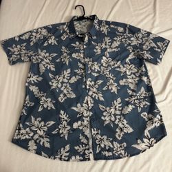 Men’s Floral Button-Up Shirt – Excellent Condition – $10